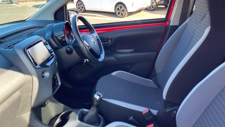 Toyota Aygo 1.0 VVT-i X-Plore 5dr Petrol Hatchback